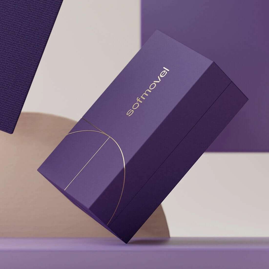 Luxury Magnetic Gift Box Luxury magnetic gift box with ribbon and tissue lining